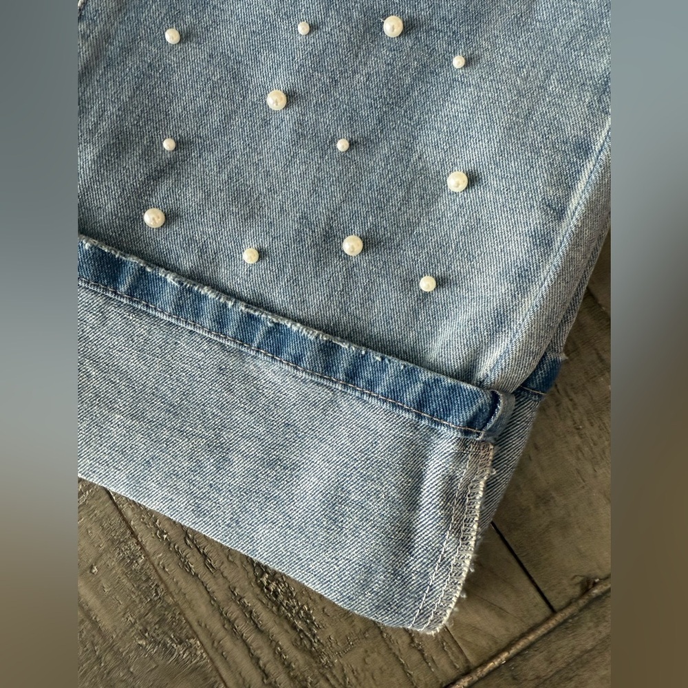 BNWT Vero Moda Straight Leg Pearl Embellished Jean, size 28. - Picture 10 of 14